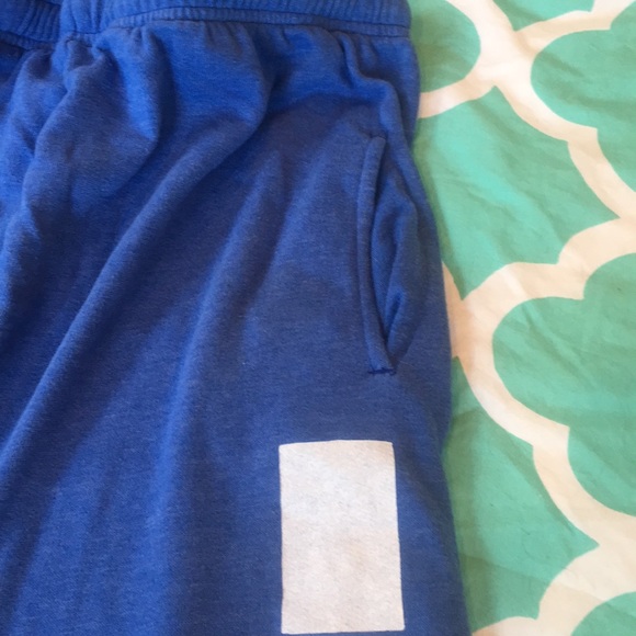 PINK cropped sweatpants - Picture 3 of 4